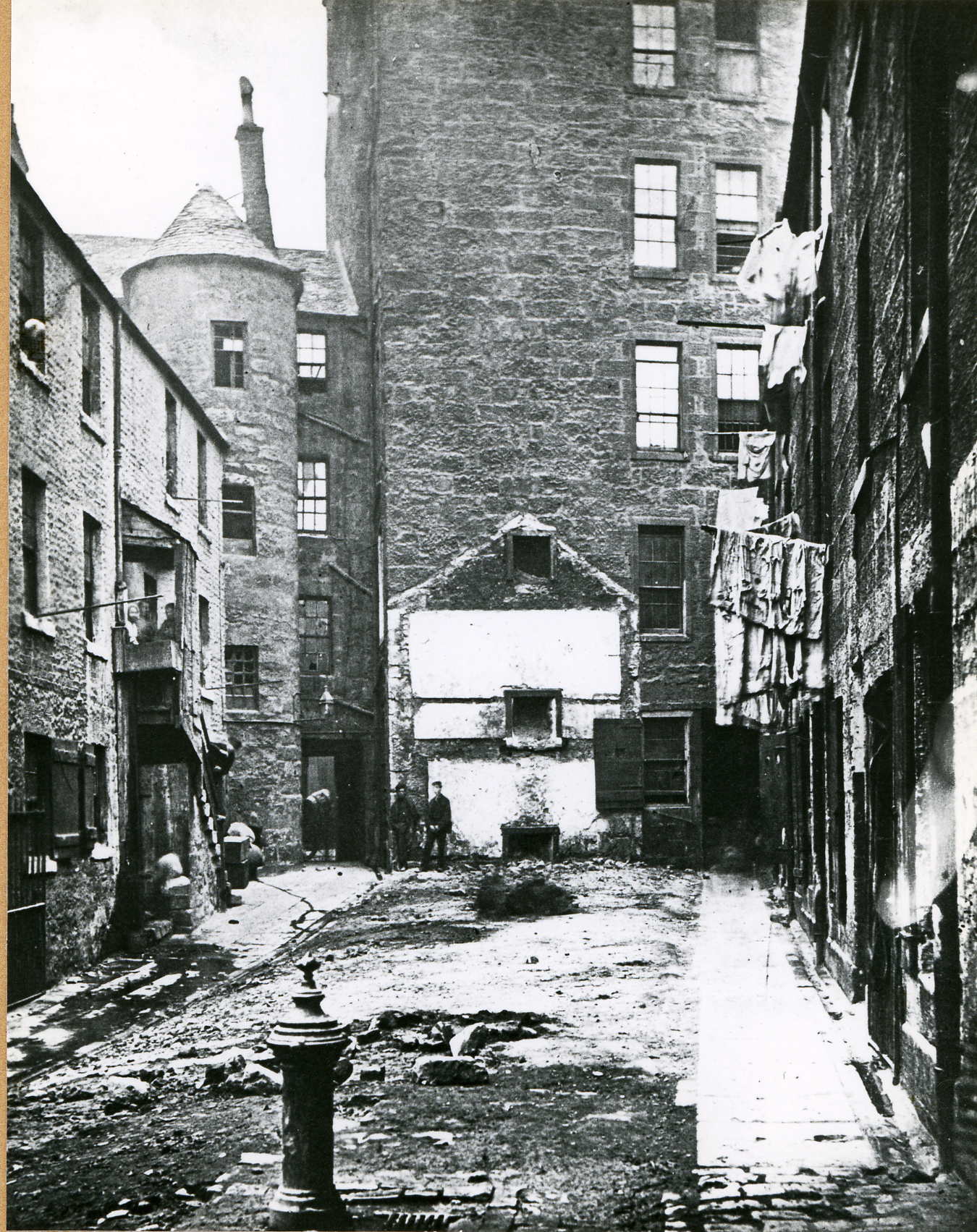 A photograph from Thomas Annan’s Slums of Glasgow album